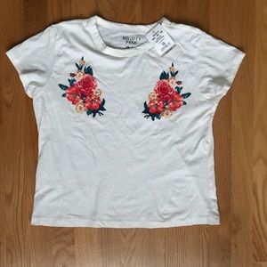 NWT Flower T-Shirt (S)